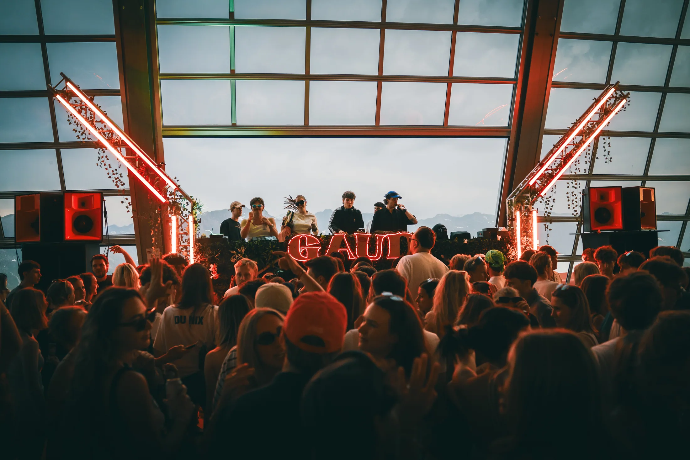 Nightfall inside the Hoadl dancefloor